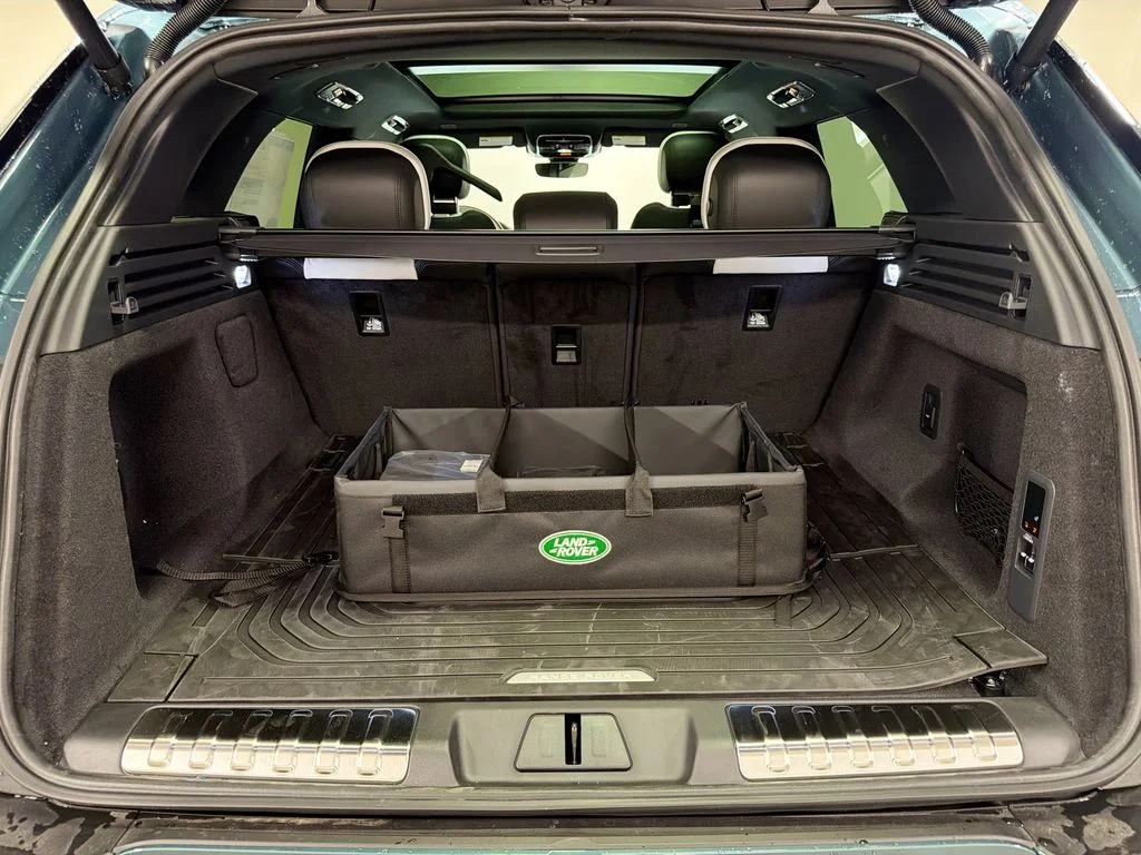 New 2026 Giola Green Metallic Land Rover Dynamic SE image 27