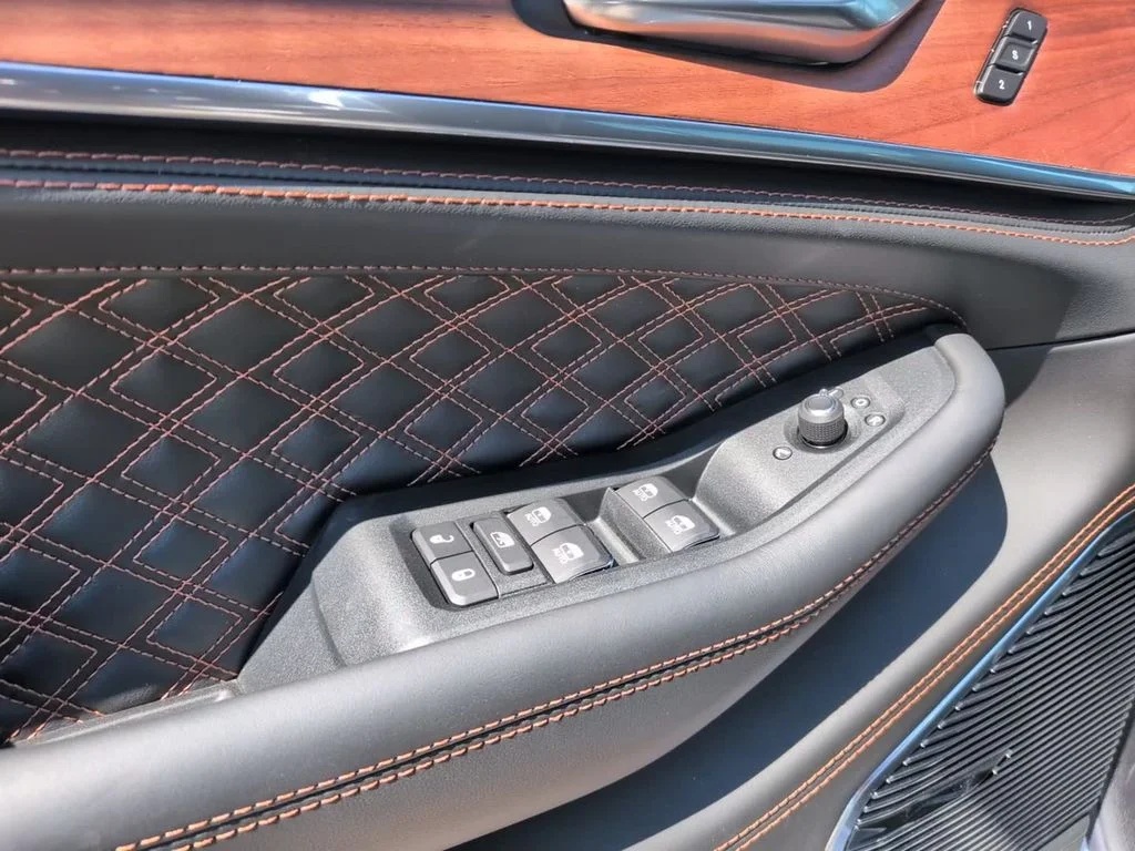 2026 Jeep Grand Cherokee Summit - Photo 17