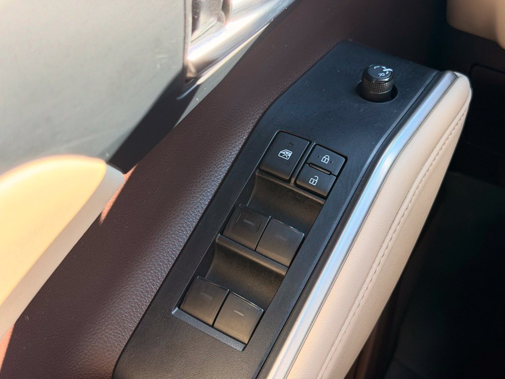 Used 2022 Black Toyota XLE image 27
