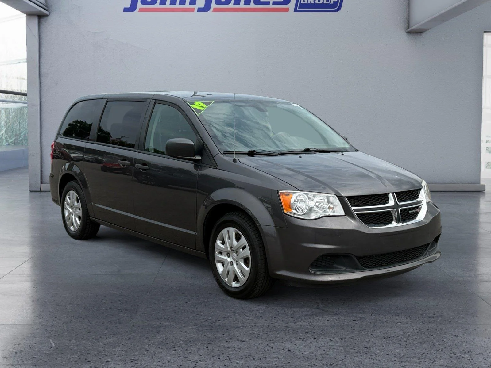 Used 2019 Granite Pearlcoat Dodge SE image 7