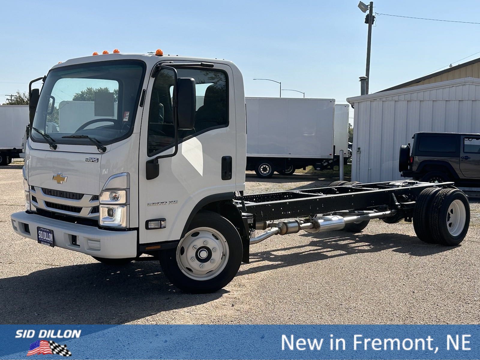 2025 Chevrolet Low Cab Forward's photo
