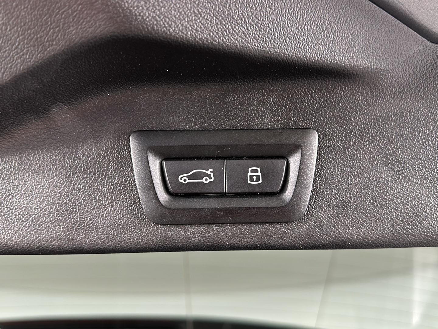 Used 2024 Skyscraper Grey Metallic BMW xDrive40i image 27