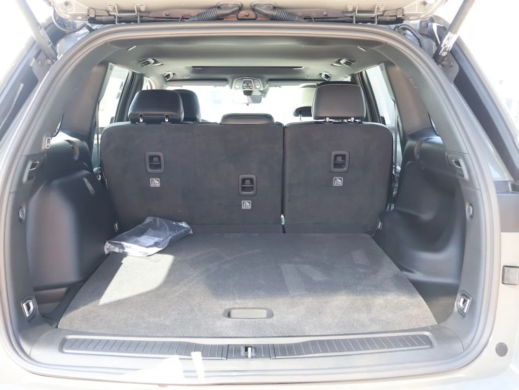 New 2027 Sting-Gray Clearcoat Jeep Laredo Altitude image 13