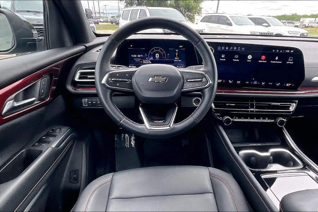 Used 2025 Black Chevrolet Z71 image 8