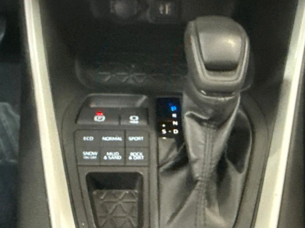Used 2023 White Toyota XLE image 17
