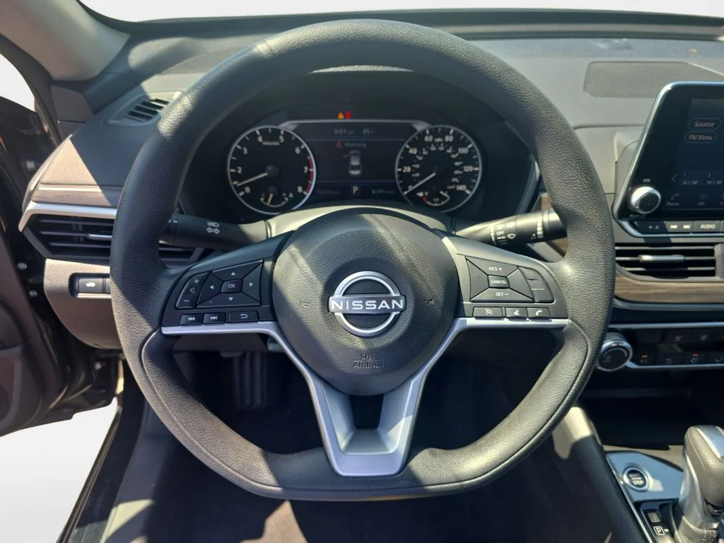 2025 Nissan Altima SV - Photo 13