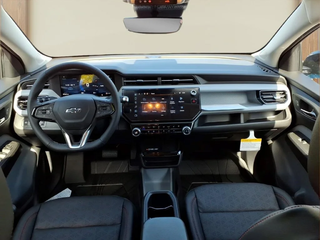 2027 Chevrolet Bolt RS - Photo 24