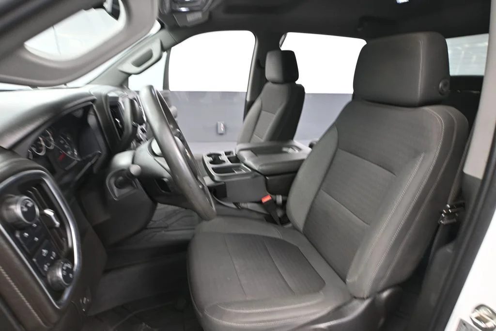 Used 2022 White Chevrolet LT image 18