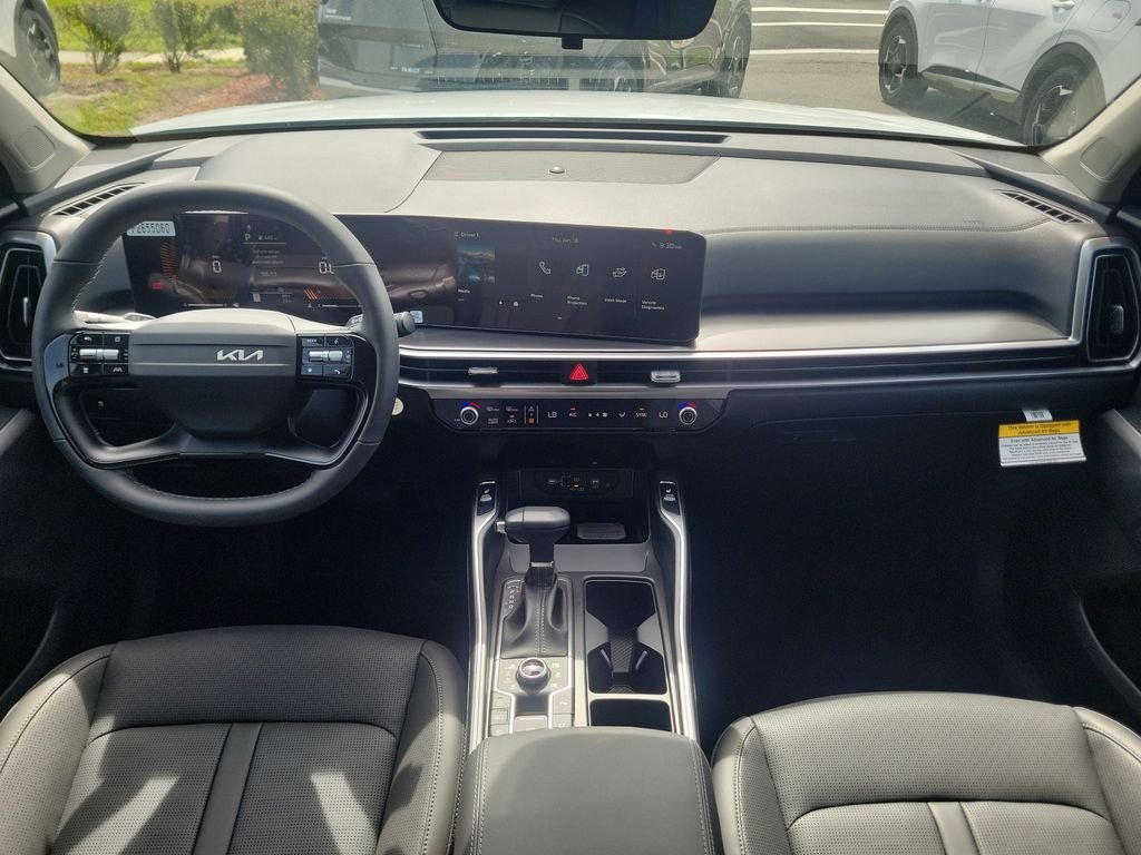 New 2026 White Kia S image 17
