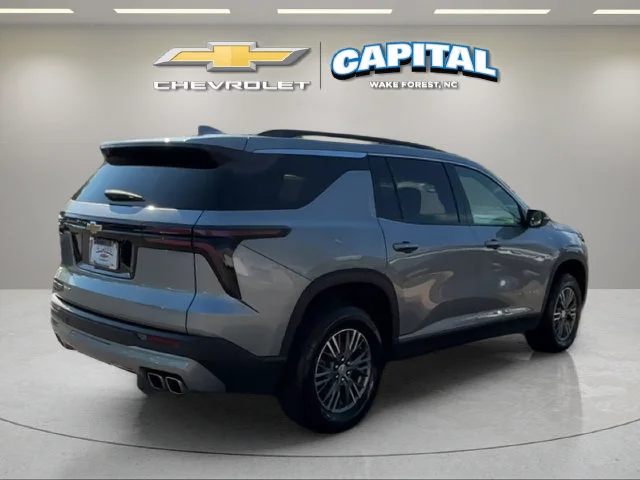 Used 2025 Sterling Gray Metallic Chevrolet LT image 5