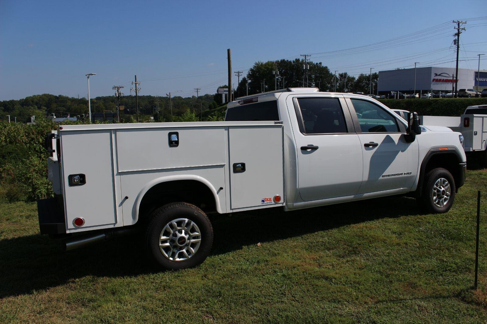 New 2026 Summit White GMC Pro image 7