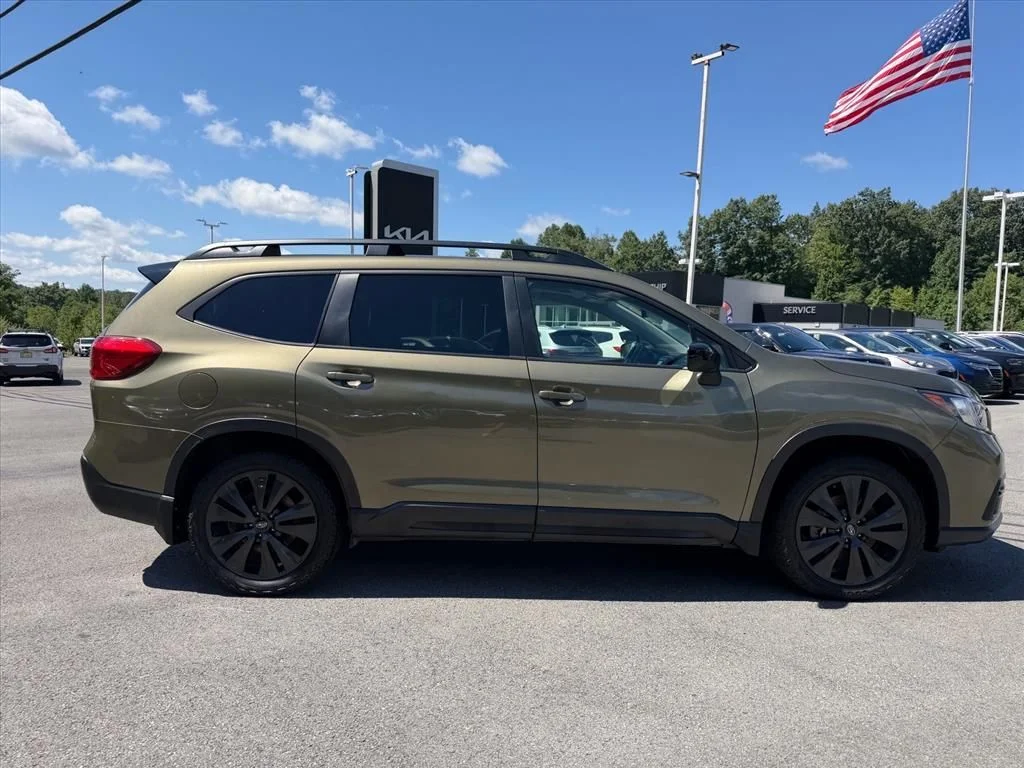 Used 2022 Brown Subaru Onyx Edition image 14