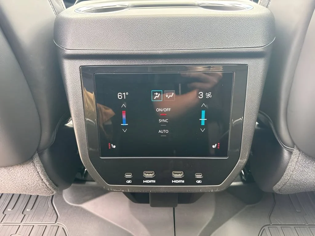 2026 GMC Yukon XL AT4 Ultimate - Photo 16