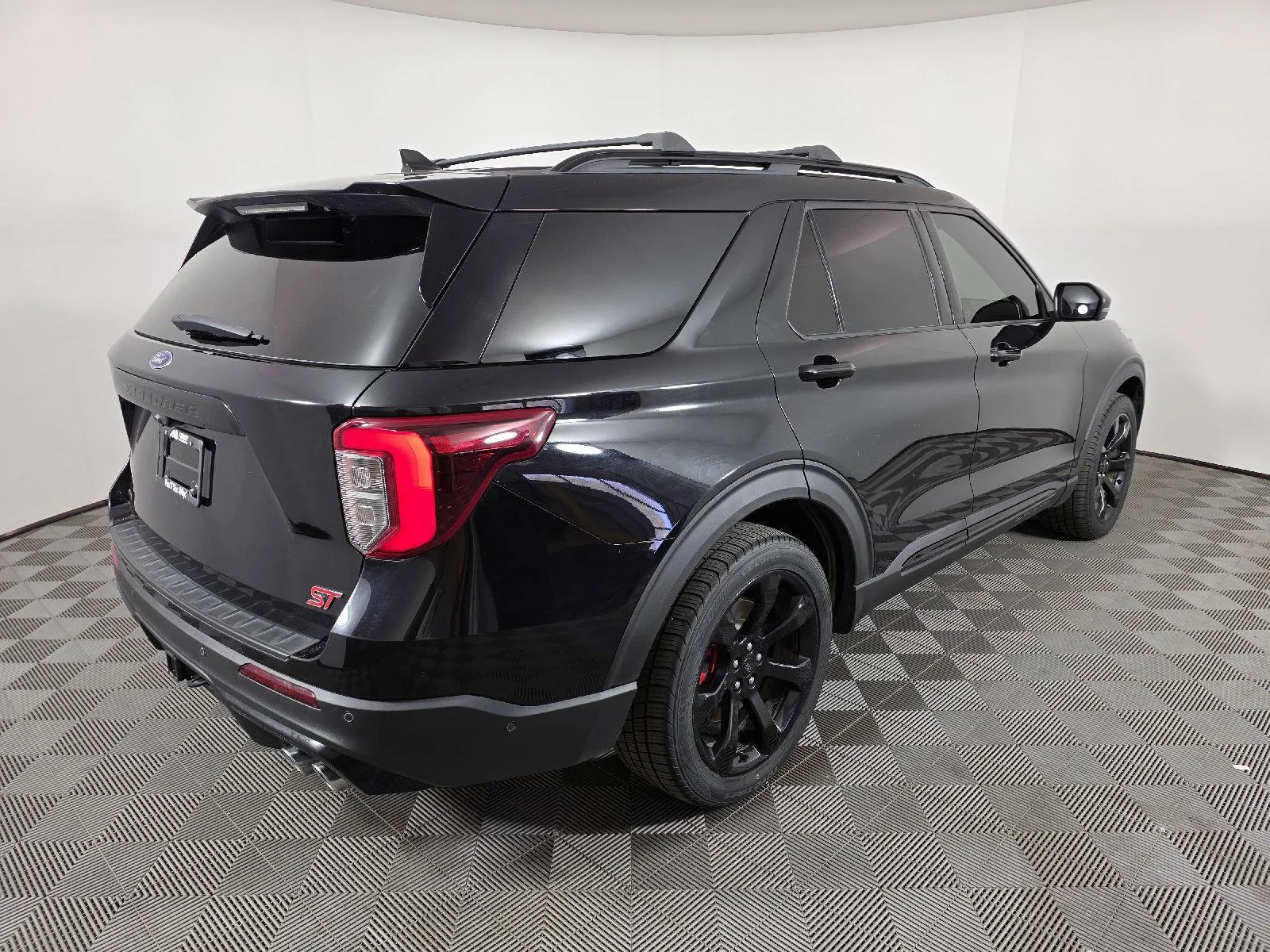 Used 2020 Agate Black Ford ST image 8