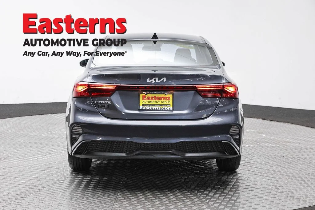 Used 2024 Gray Kia LXS image 6