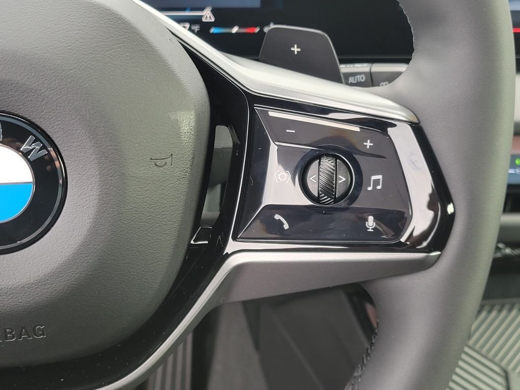 2026 BMW X3 30 - Photo 33
