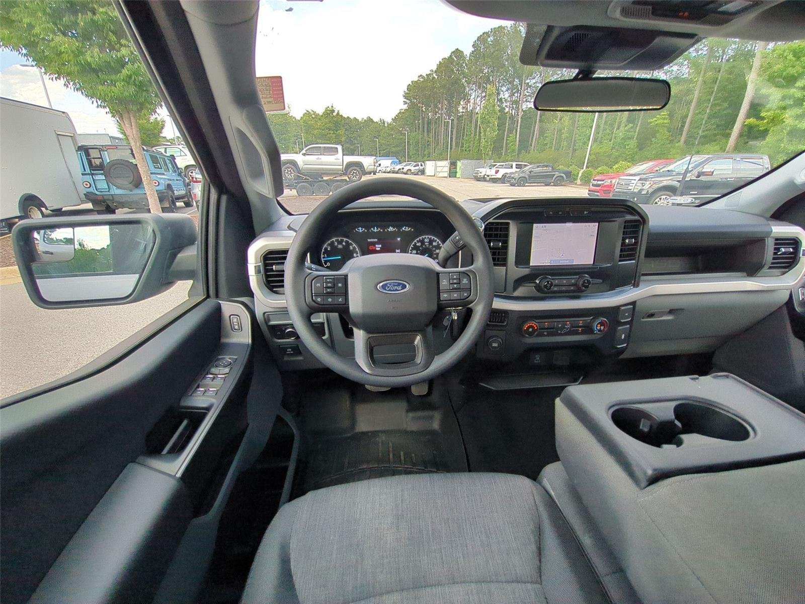 Used 2022 Iconic Silver Ford XL image 32