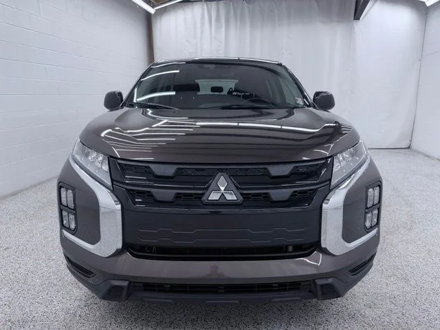Used 2024  Mitsubishi 2.0 LE image 6