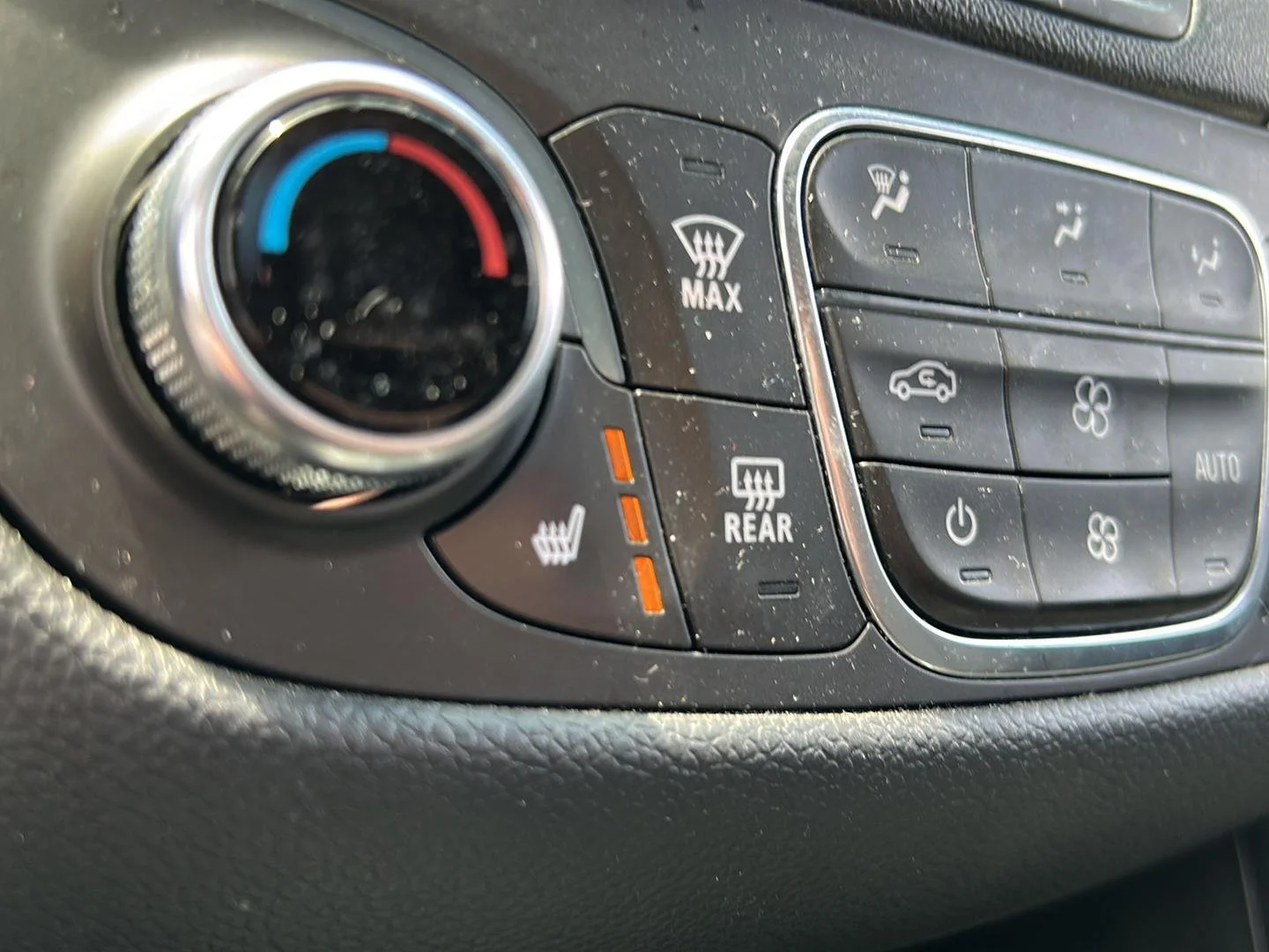 Used 2018 Mosaic Black Metallic Chevrolet LT image 11