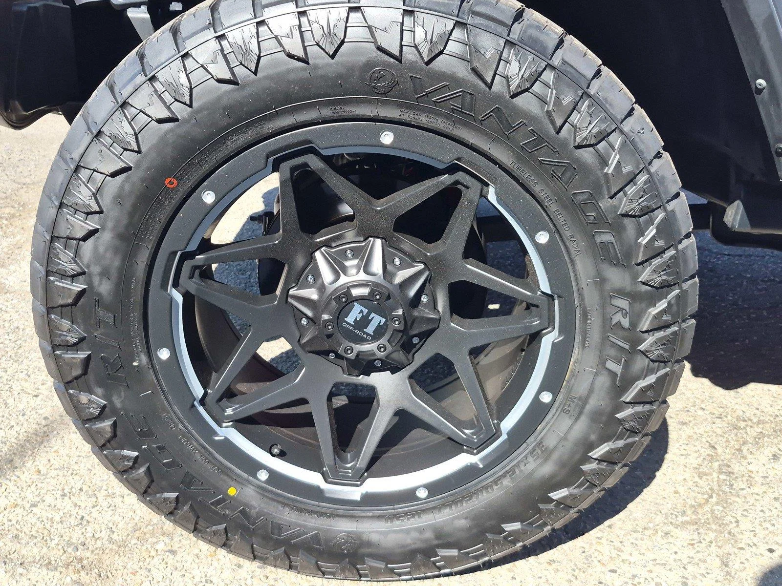 Certified Used 2025 Bright White Clearcoat Jeep Willys image 17