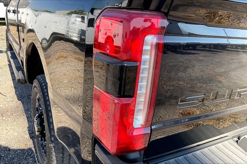 New 2026 Ford Super Duty F-250 XLT 4D Crew Cab