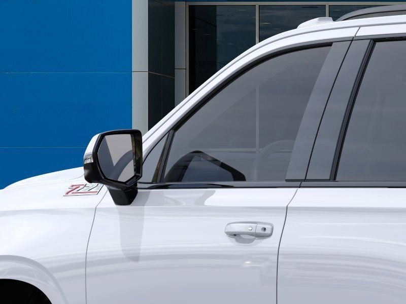 2026 Chevrolet Tahoe Z71 - Photo 12