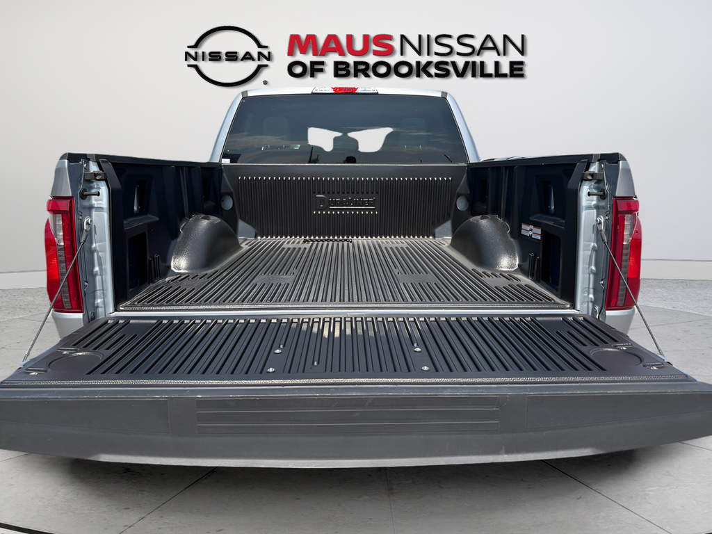 Used 2025 Silver Ford XLT image 10