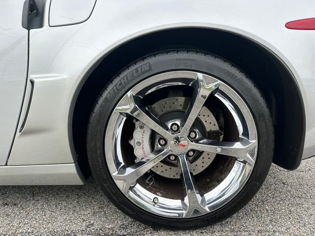 Used 2013 Silver Chevrolet Grand Sport image 10