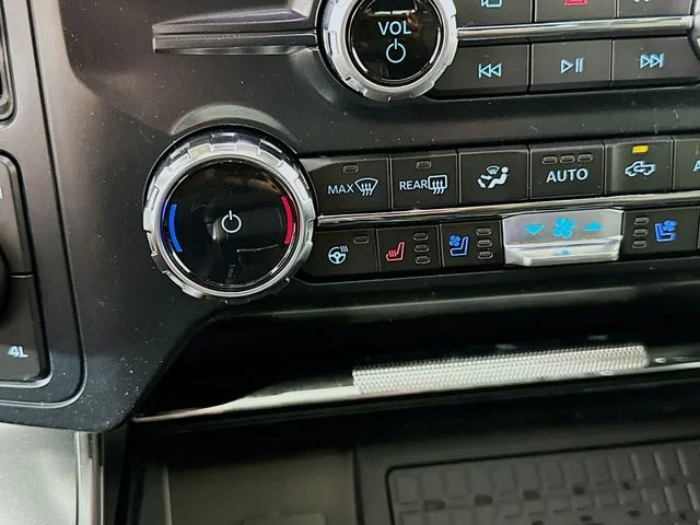 New 2026 Oxford White Ford Tremor image 21