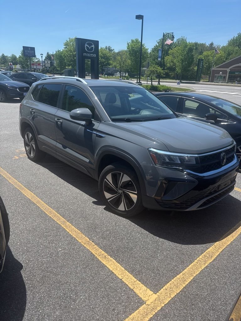 2023 Volkswagen Taos 1.5T SE 4Motion's photo
