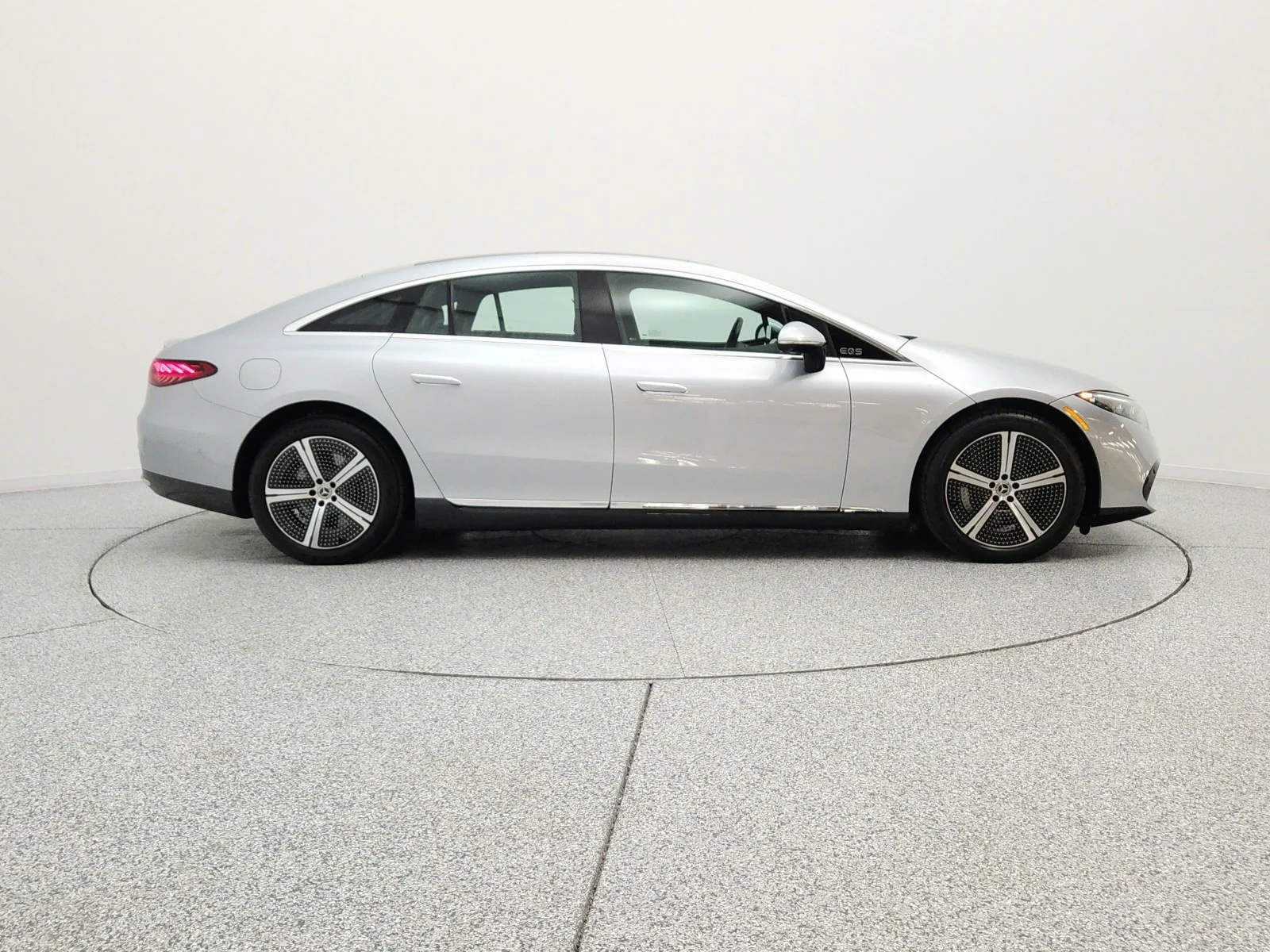 Certified Used 2022 Cirrus Silver Metallic Mercedes-Benz EQS 450+ Sedan image 4