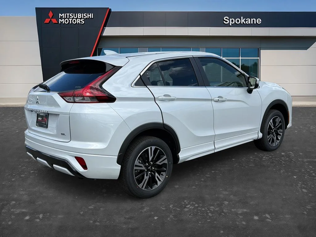 New 2026 White Diamond Mitsubishi SEL AWD image 7