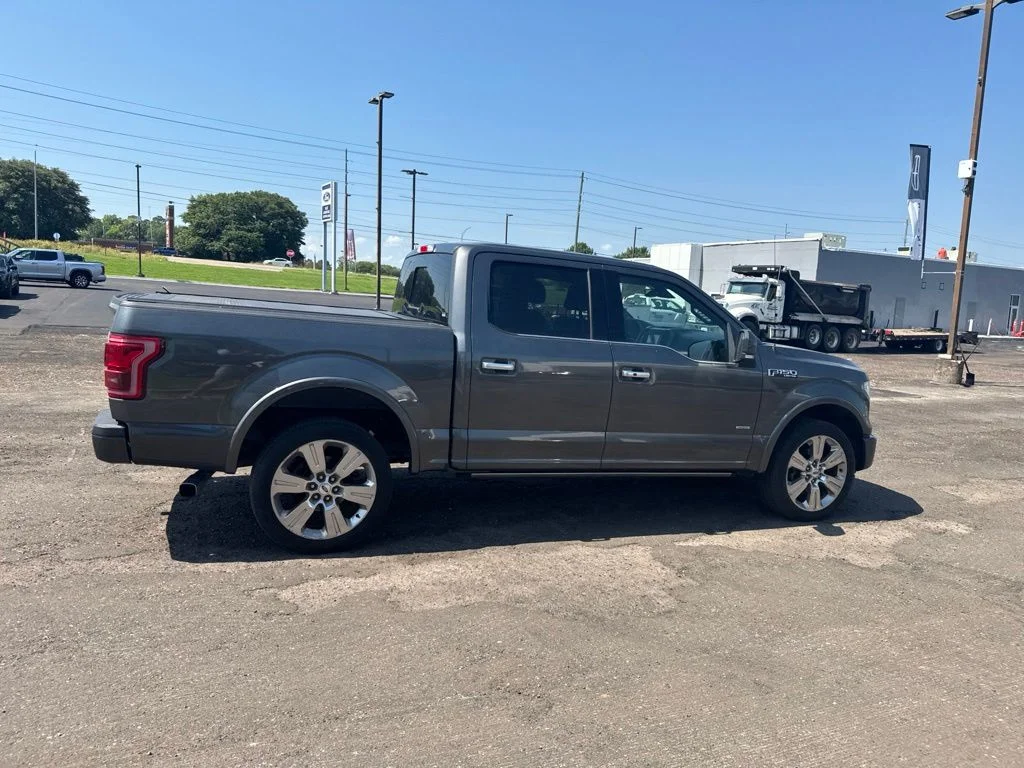 Used 2017 Magnetic Ford Limited image 17
