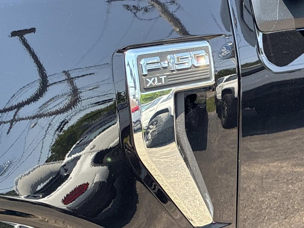 Used 2023 Black Ford XLT image 15