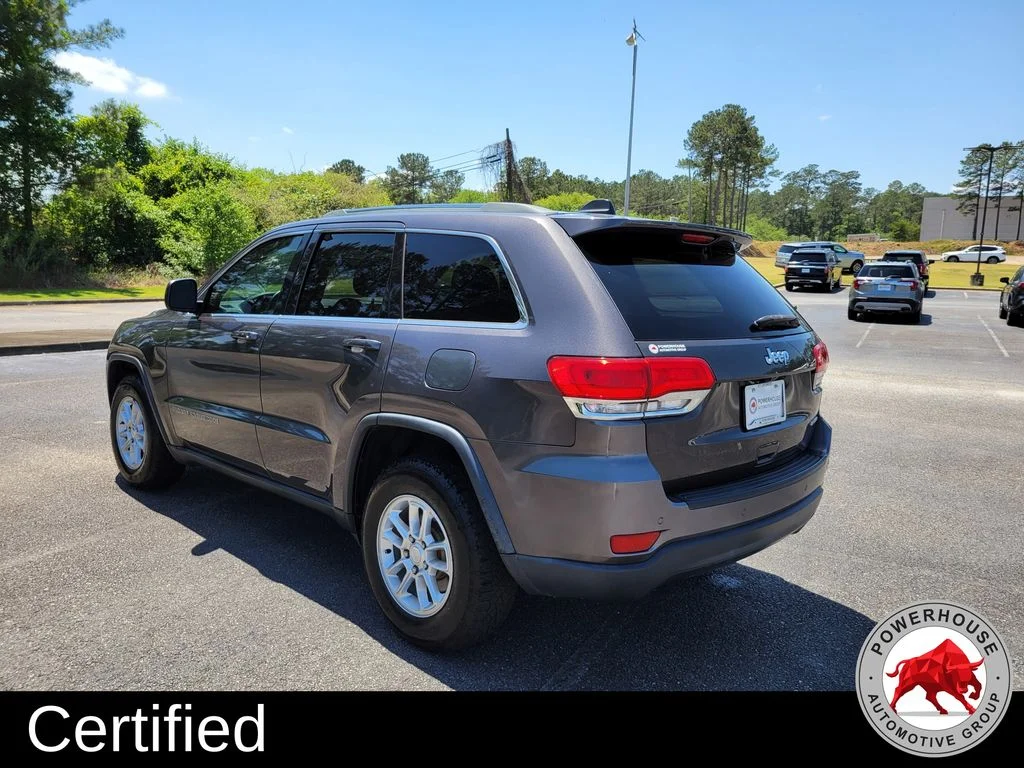 Used 2018 Gray Jeep Laredo E image 4
