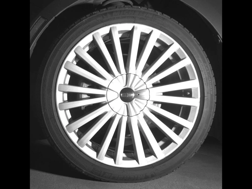Used 2017 Red Lincoln Reserve image 10