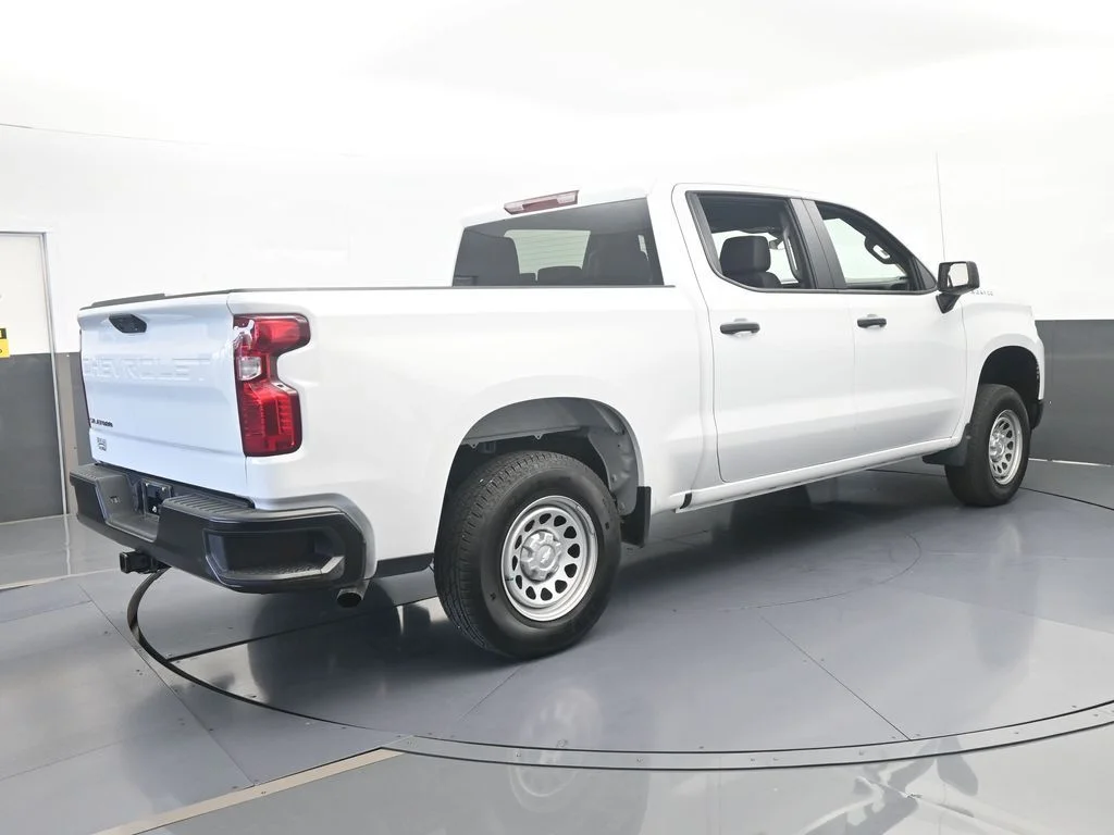 Used 2026 Summit White Chevrolet WT image 6