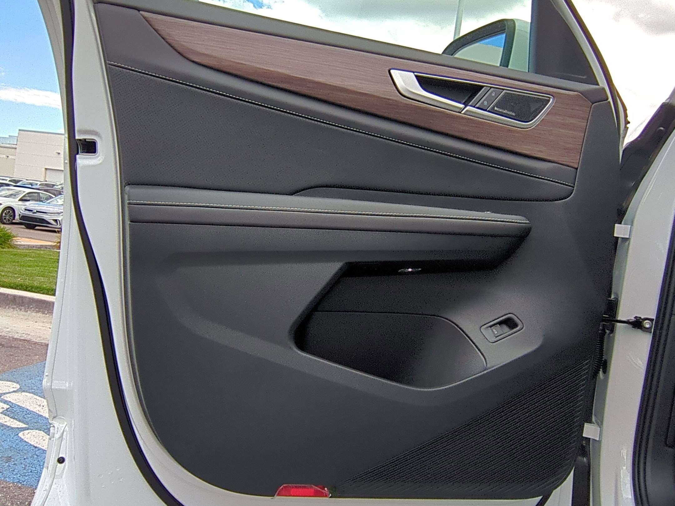 2026 Volkswagen Atlas SEL Premium R-Line - Photo 8