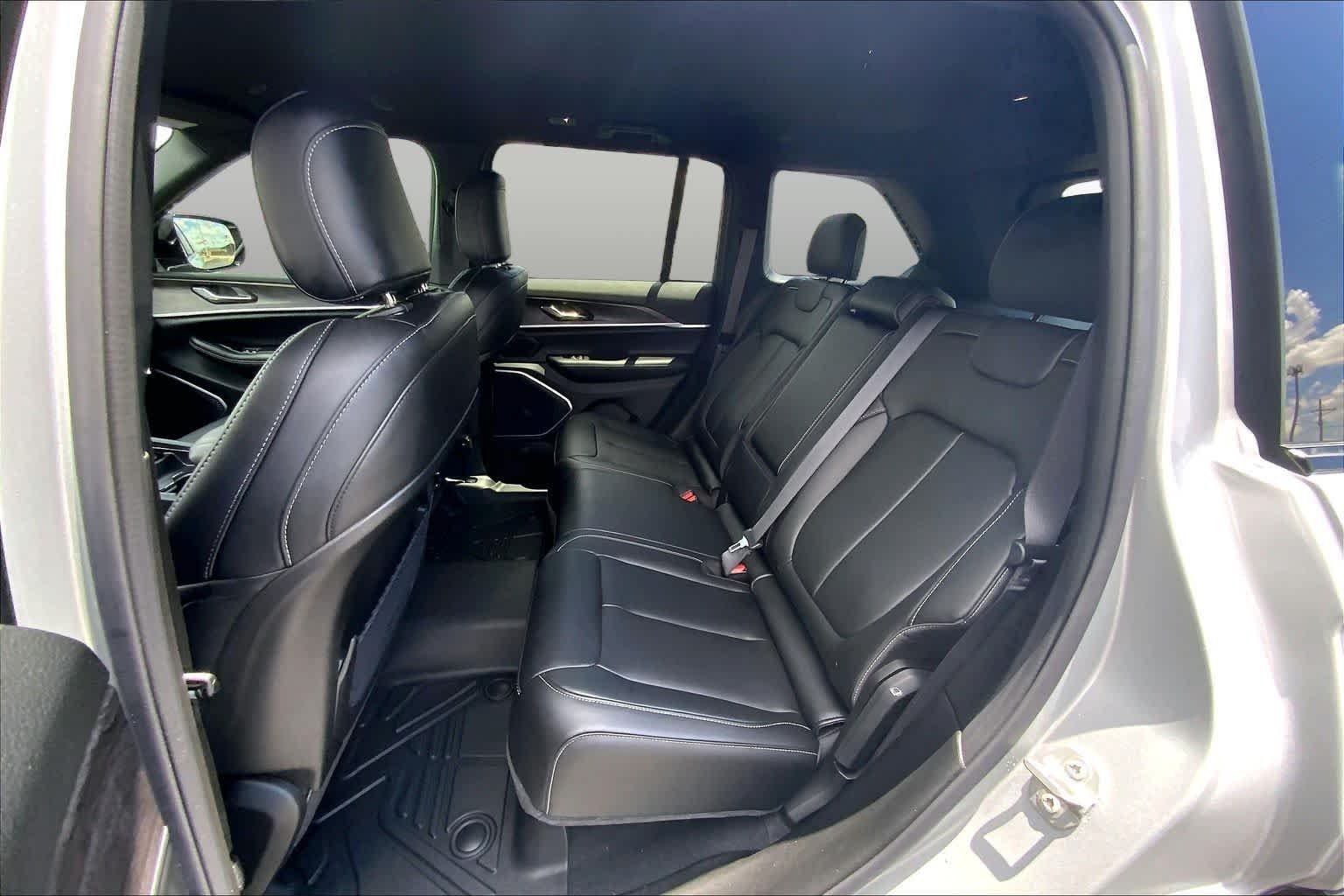 Used 2026 Silver Zynith Jeep Limited image 21