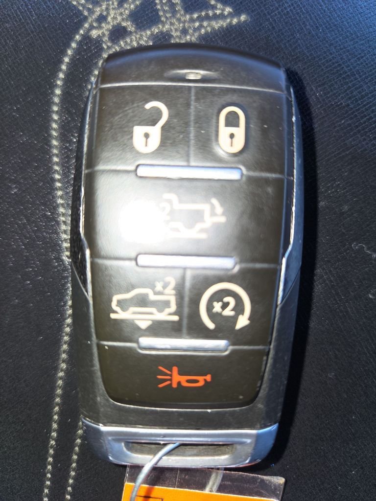 Used 2019 Off-white Ram Limited image 22