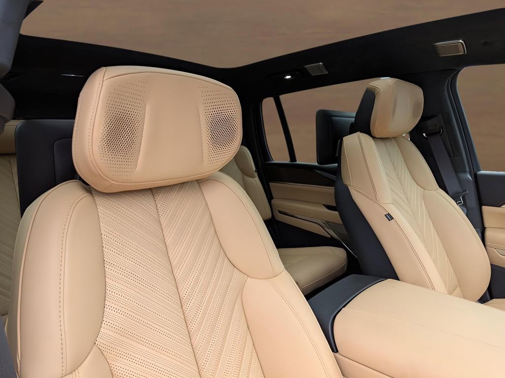 New 2026 Luna Metallic Cadillac Premium Sport image 20