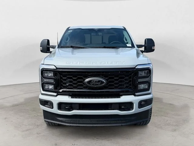 New 2026 Avalanche Ford XLT image 2