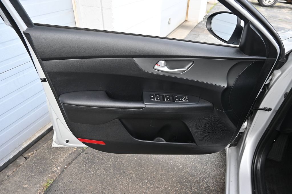Certified Used 2019 Silky Silver Kia LXS image 18