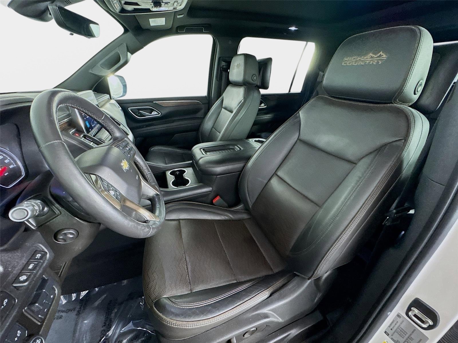 Used 2021 Iridescent Pearl Tricoat Chevrolet High Country image 11