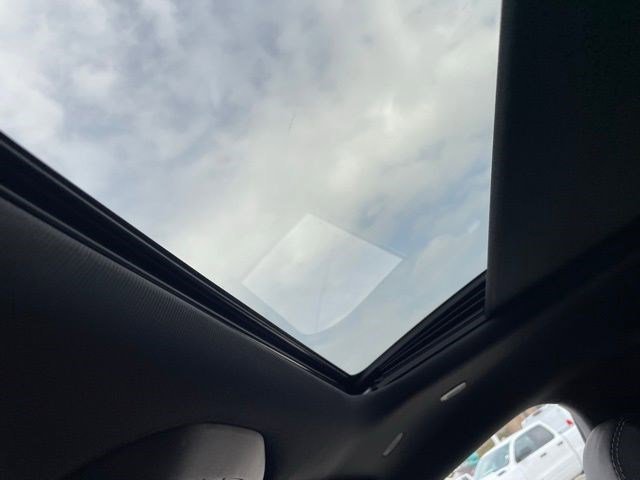 New 2026 Bright White Clearcoat Chrysler Limited image 19