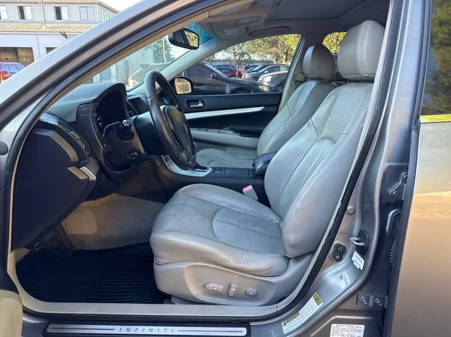 Used 2008 Platinum Graphite INFINITI Journey image 14