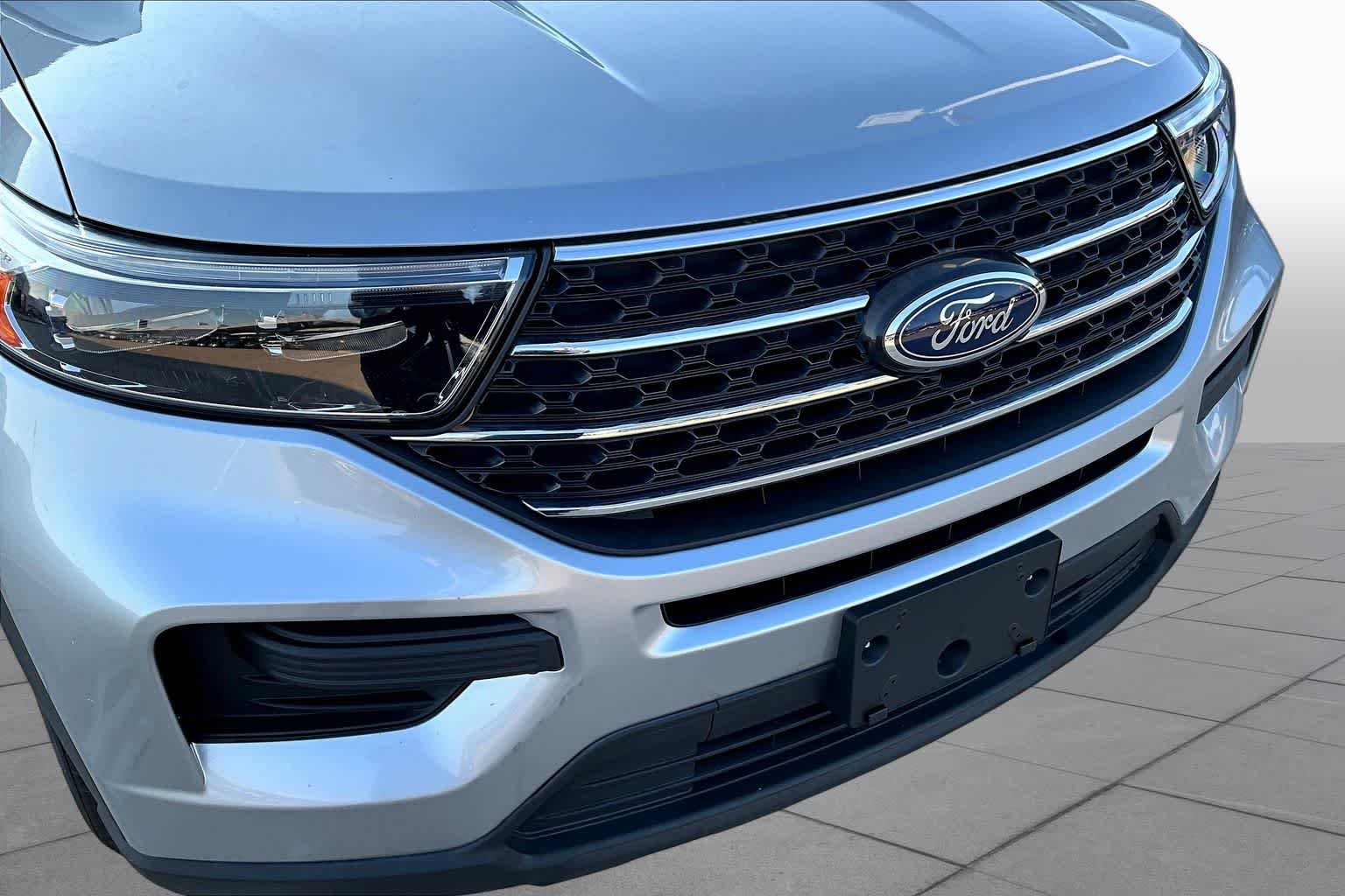 Used 2022 Iconic Silver Ford XLT image 28