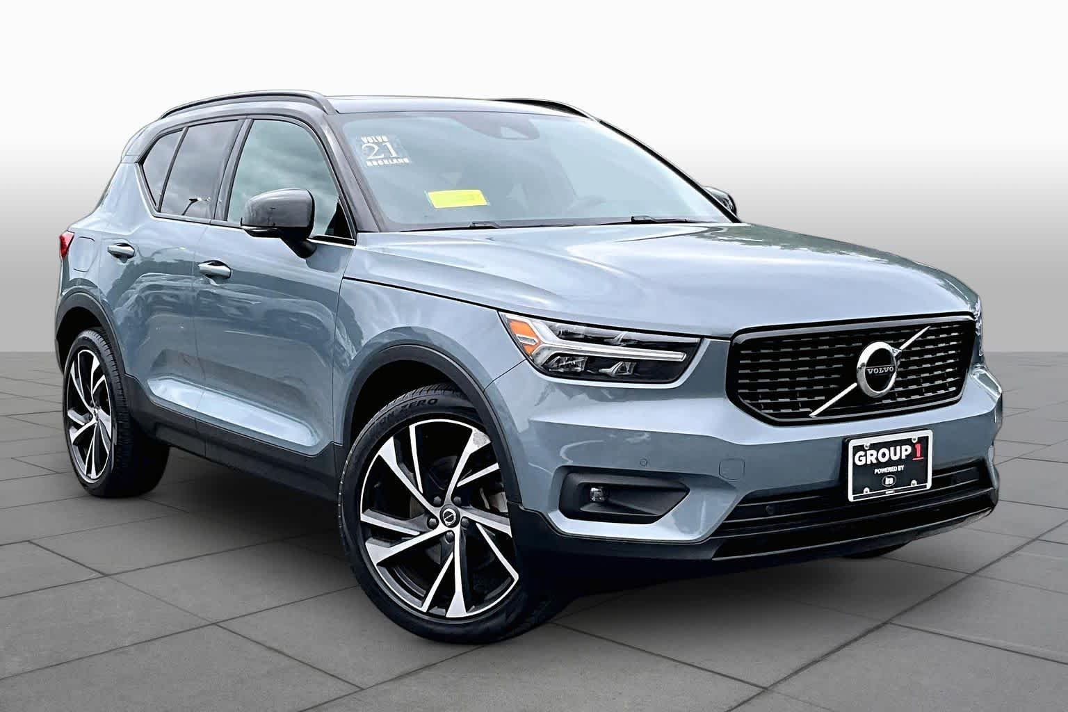 Used 2021 Thunder Grey Metallic Volvo R-Design image 3