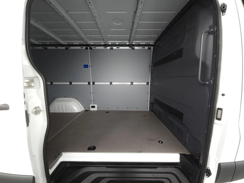 Used 2026 Arctic White Mercedes-Benz Cargo 144 WB image 26