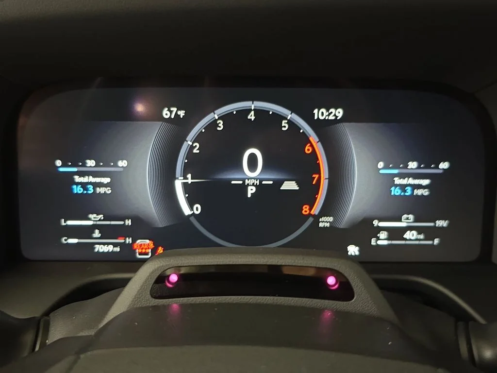 Used 2025 White Lexus 550 Overtrail+ image 22